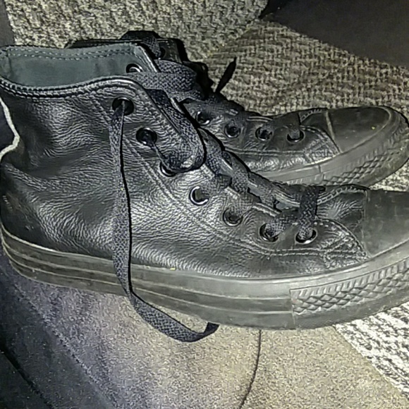 NEED GONE!!!!Black Monochrome Converse - Picture 2 of 2